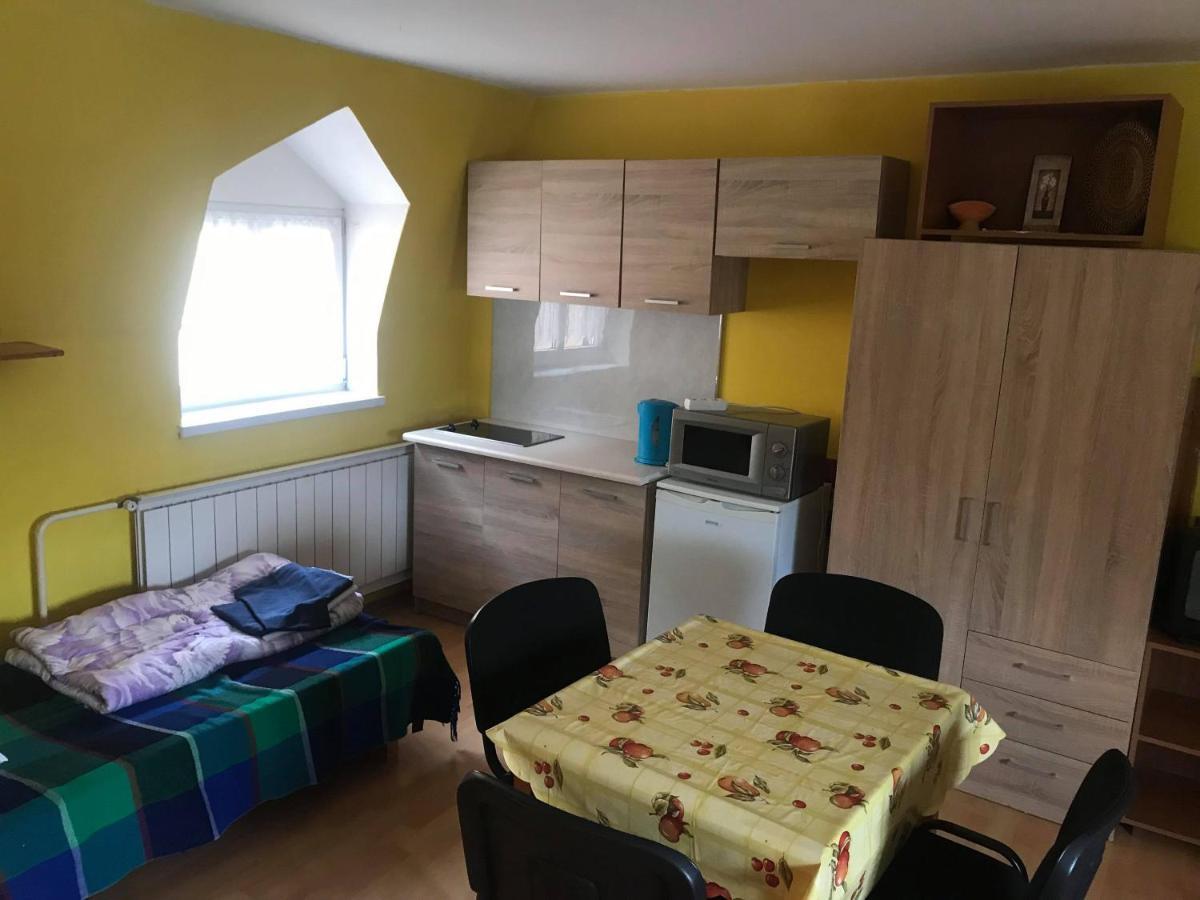 Apartmány Ingrid Bešeňová Esterno foto
