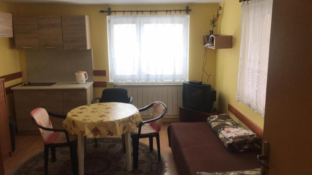 Apartmány Ingrid Bešeňová Esterno foto